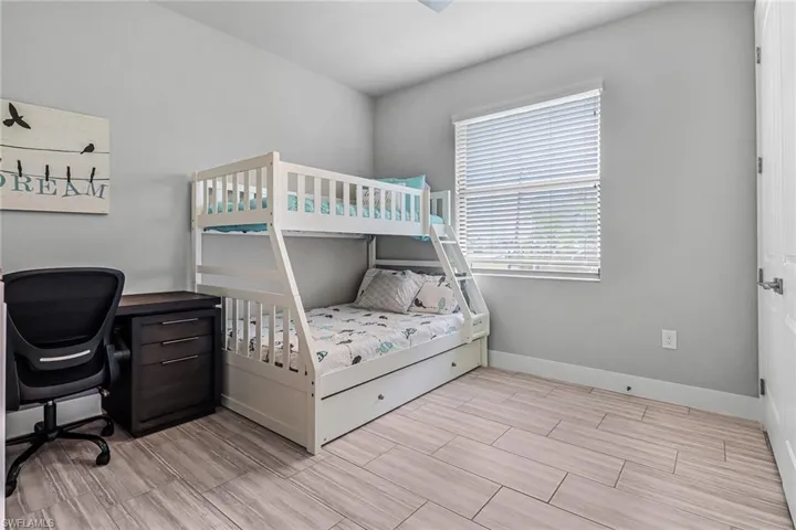 1805  Beach W PKWY, Cape Coral, FL 33914