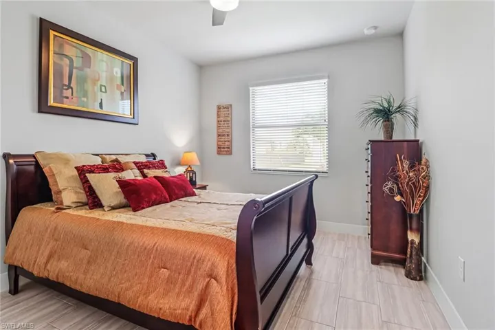 1805  Beach W PKWY, Cape Coral, FL 33914