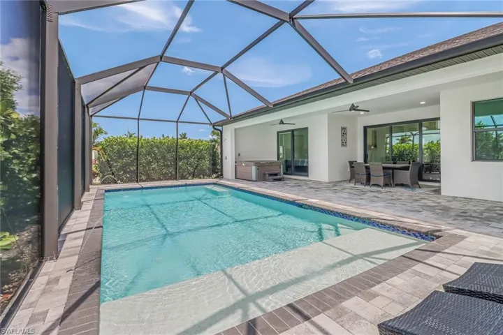 1805  Beach W PKWY, Cape Coral, FL 33914