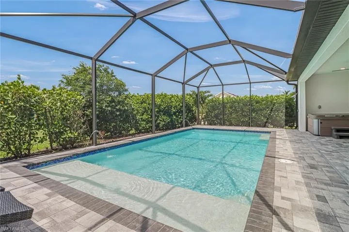 1805  Beach W PKWY, Cape Coral, FL 33914