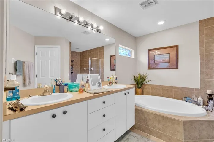 4155 NE 15th PL, CAPE CORAL FL 33909