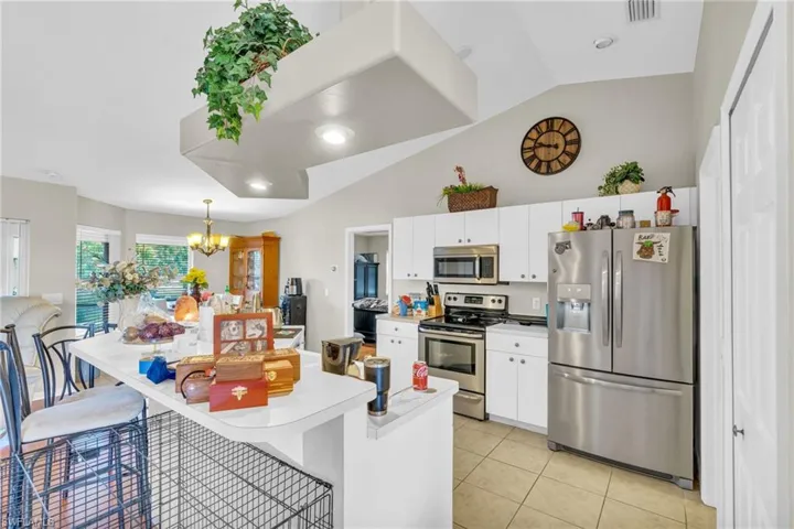 4155 NE 15th PL, CAPE CORAL FL 33909