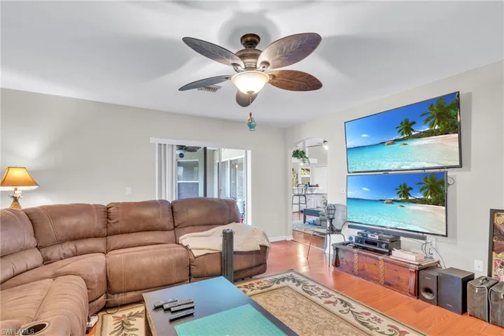 4155 NE 15th PL, CAPE CORAL FL 33909