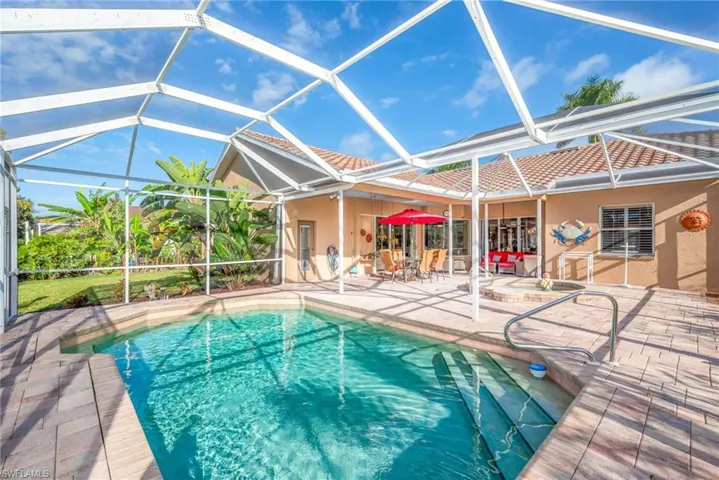195  Palmetto Dunes  CIR, Naples, FL 34113