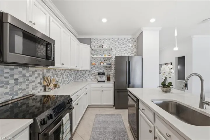 19639 Beechcrest Pl, Estero, Florida 33928