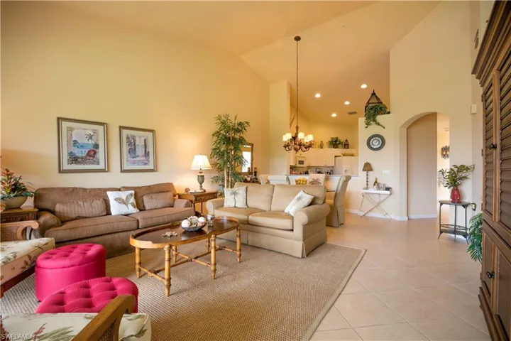 3048  Horizon  LN, Naples, FL 34109