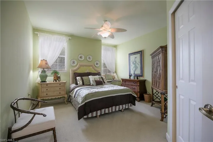 3048  Horizon  LN, Naples, FL 34109