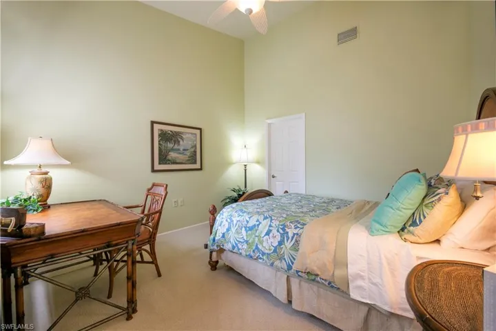 3048  Horizon  LN, Naples, FL 34109