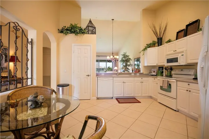 3048  Horizon  LN, Naples, FL 34109
