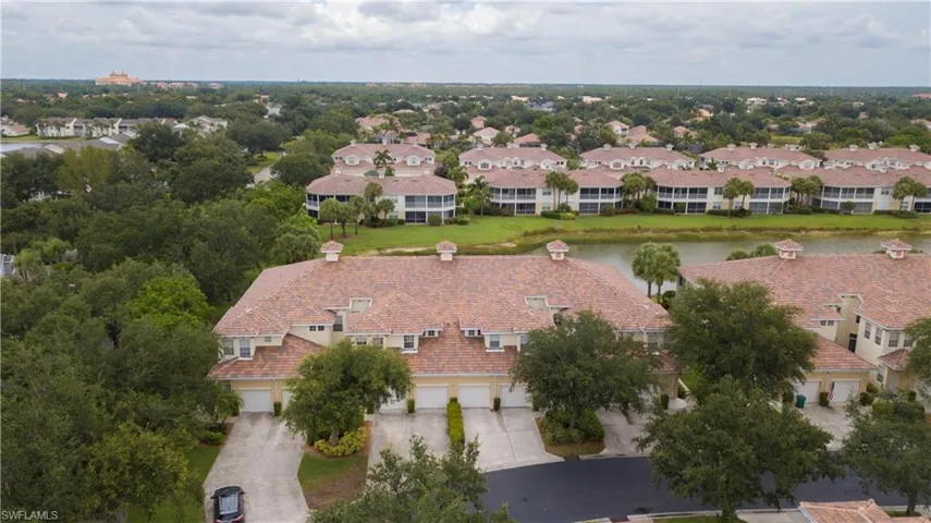 3048  Horizon  LN, Naples, FL 34109