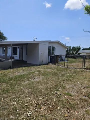 1102 E Bougainvillea  RD, Lehigh Acres, FL 33936