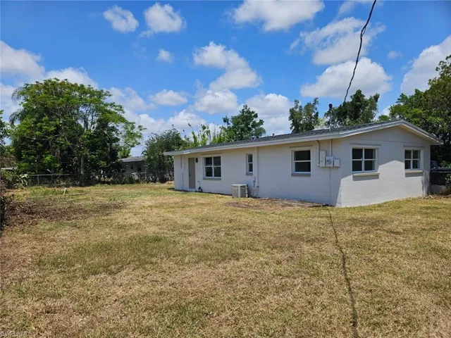 1102 E Bougainvillea  RD, Lehigh Acres, FL 33936