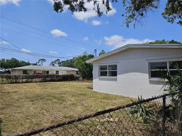 1102 E Bougainvillea  RD, Lehigh Acres, FL 33936
