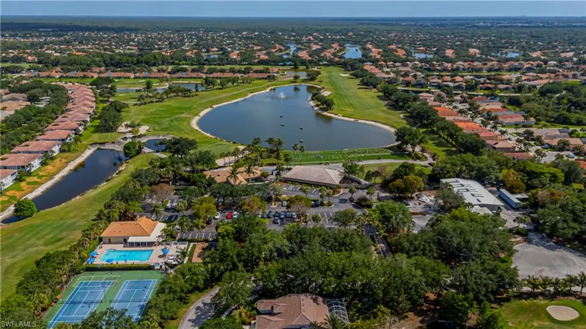 Aerial view of Heritage Greens Club House