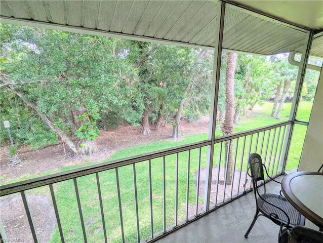 645  Squire  CT, Naples, FL 34104