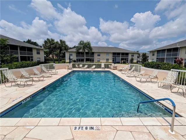 645  Squire  CT, Naples, FL 34104