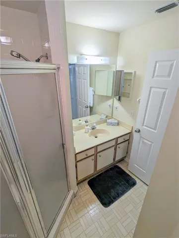 645  Squire  CT, Naples, FL 34104
