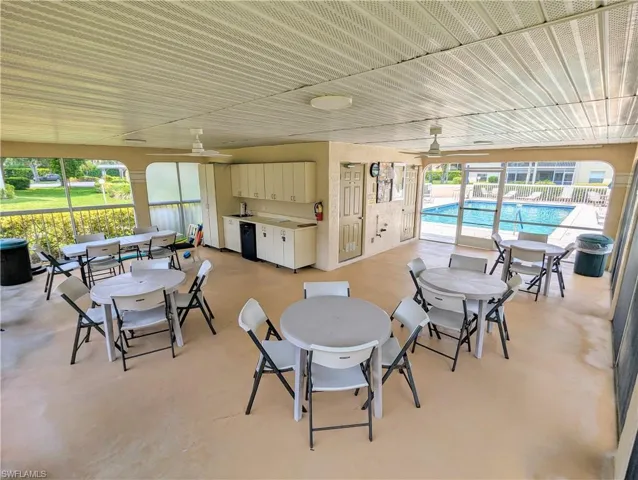 645  Squire  CT, Naples, FL 34104