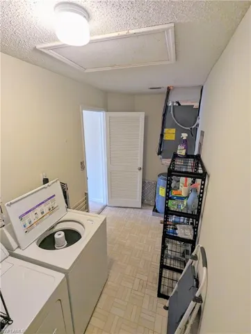 645  Squire  CT, Naples, FL 34104