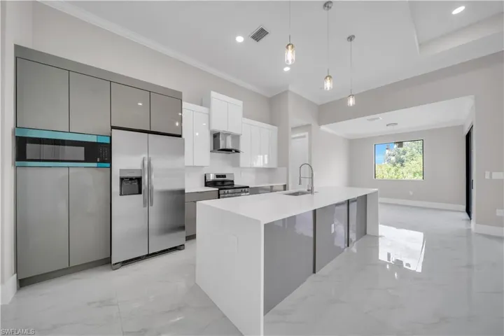 3500  7th SW ST, Lehigh Acres, FL 33976