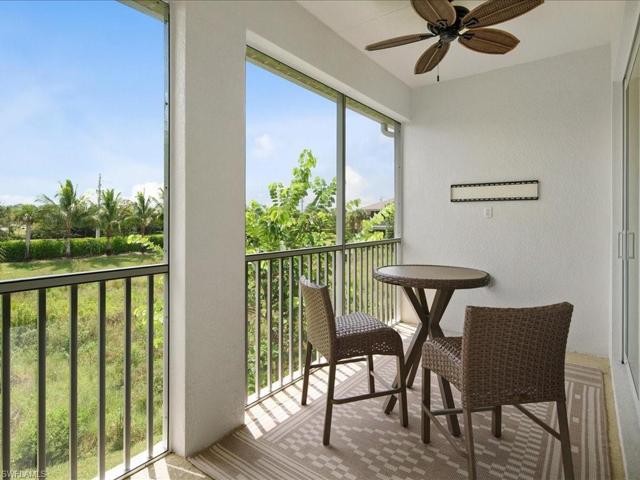 large lanai with TV