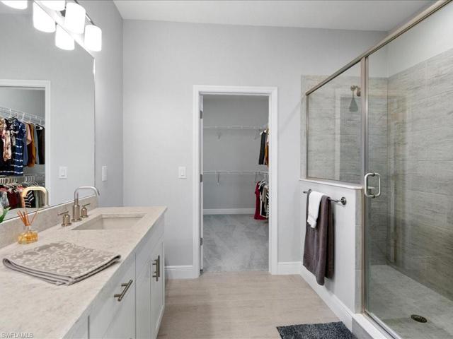 Master bath area