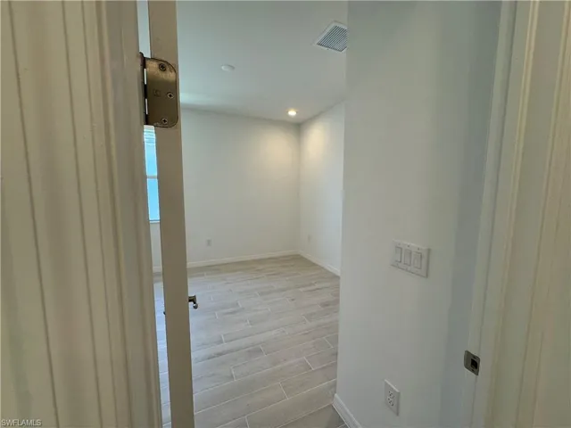 Additional guest bedroom