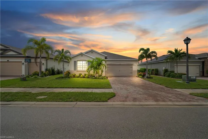 3290 Baravaldo Cir, Cape Coral, Florida 33909