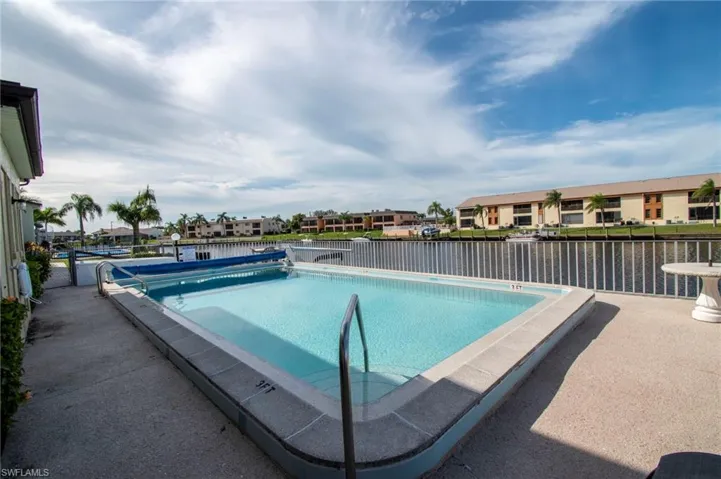 3612 Se 12th Ave 1, Cape Coral, Florida 33904