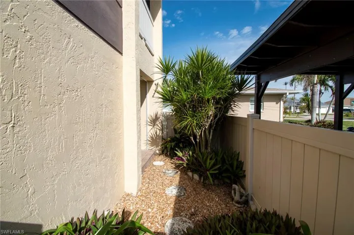3612 Se 12th Ave 1, Cape Coral, Florida 33904