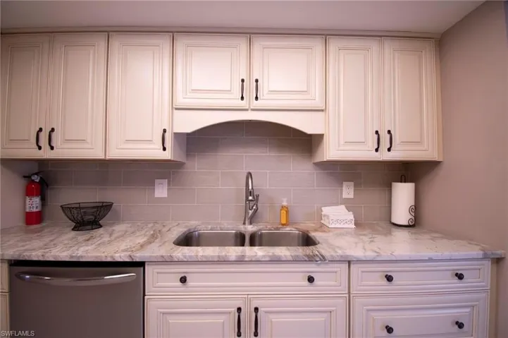 3612 Se 12th Ave 1, Cape Coral, Florida 33904