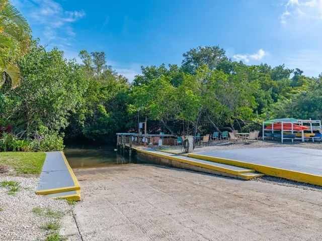BOAT RAMP TO HENDERSON CREEK & TO THE GULF