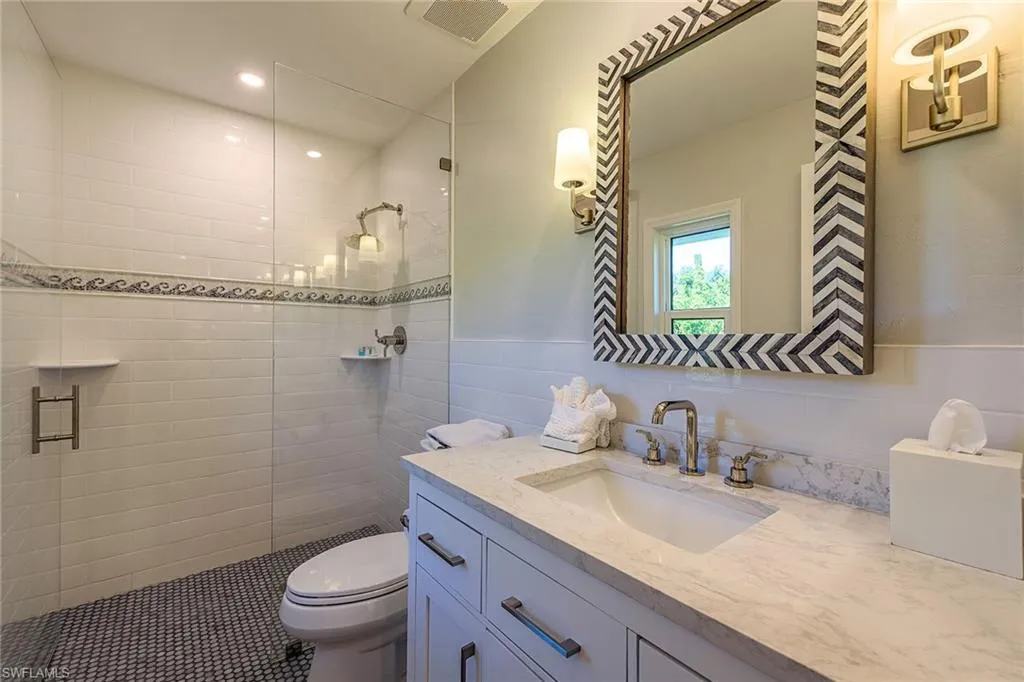 301 Ridge DR, Naples, FL 34108,224082530
