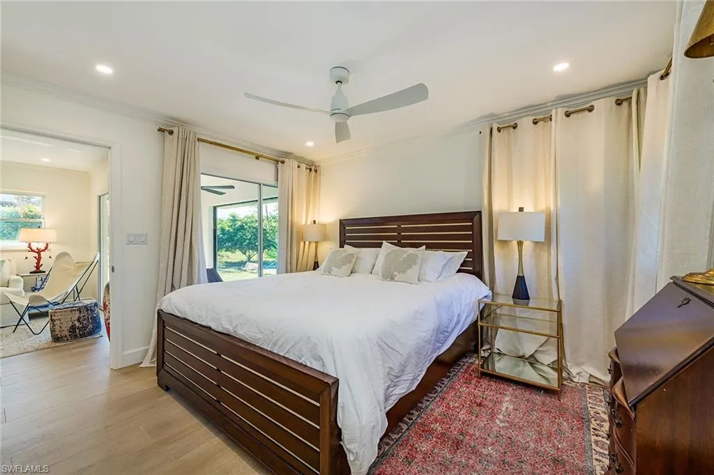 301 Ridge DR, Naples, FL 34108,224082530