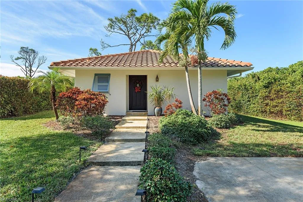 301 Ridge DR, Naples, FL 34108,224082530
