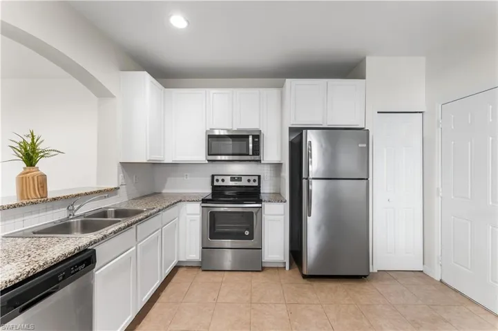 17513 Cherry Ridge Ln, Fort Myers, Florida 33967