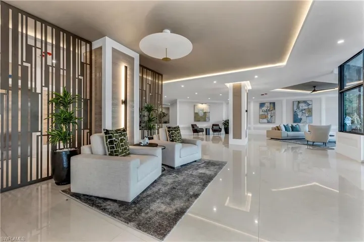 6001  Pelican Bay  BLVD, Naples, FL 34108