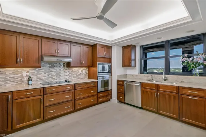 6001  Pelican Bay  BLVD, Naples, FL 34108