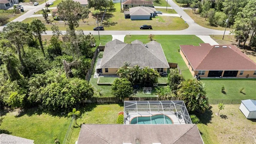 Aerial view featuring a residential view