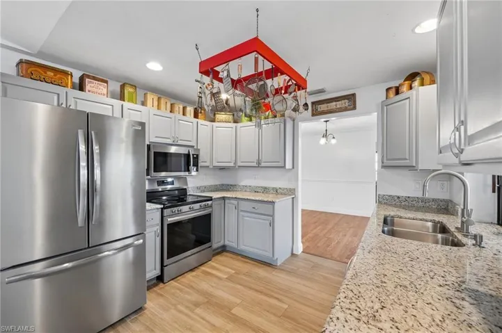 139 Se 30th St, Cape Coral, Florida 33904