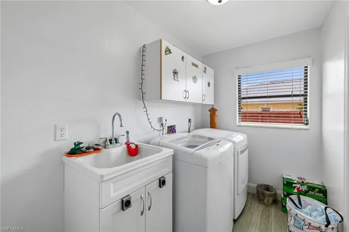 139 Se 30th St, Cape Coral, Florida 33904