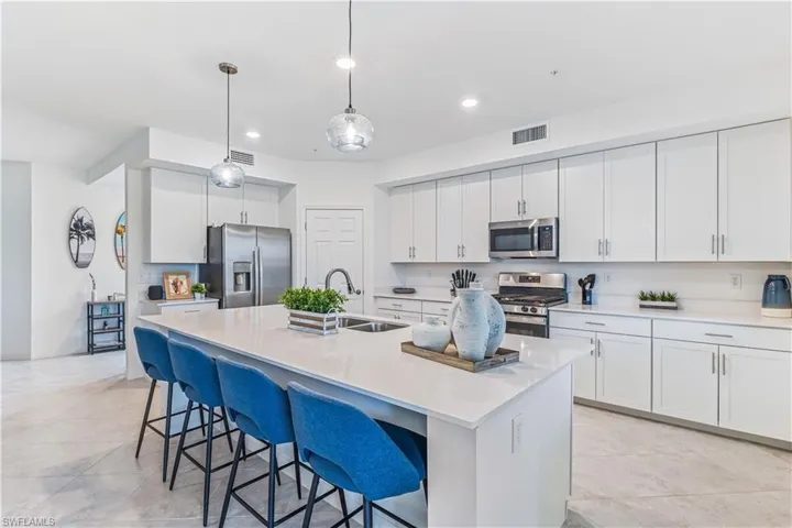 Extra Large kitchen with an island that seat 4