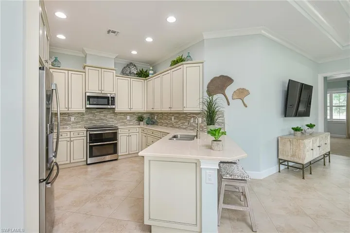 8857 Yucatan Ct, Naples Fl 34112