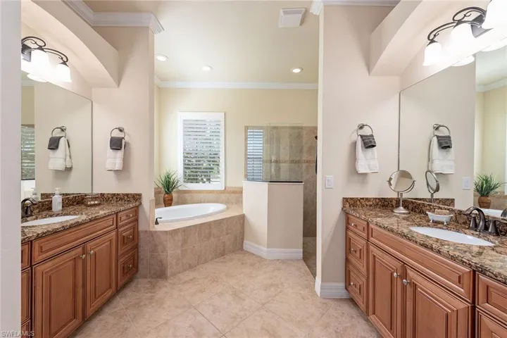3814 Treasure Cove Cir, Naples Fl 34114