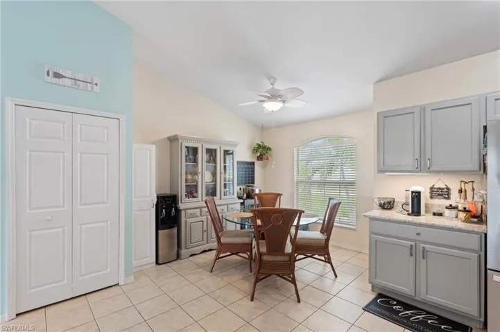 Dining area in kitchen