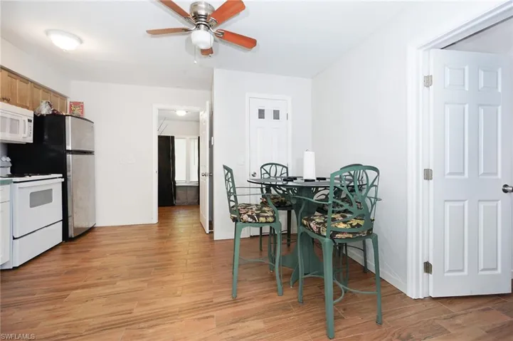 2147  Washington  AVE, Naples, FL 34112