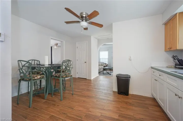 2147  Washington  AVE, Naples, FL 34112