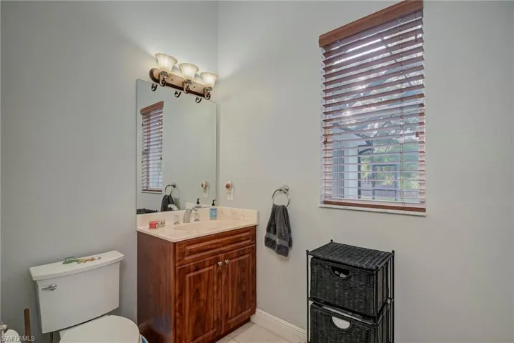 Guest/pool 1.2 bath