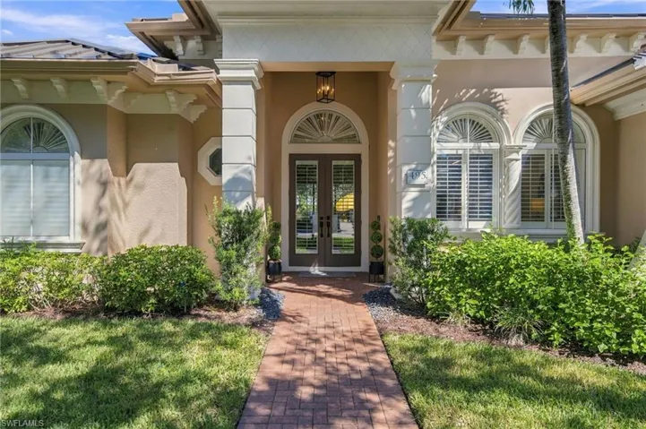 495 Saddlebrook Ln, Naples, Florida 34110