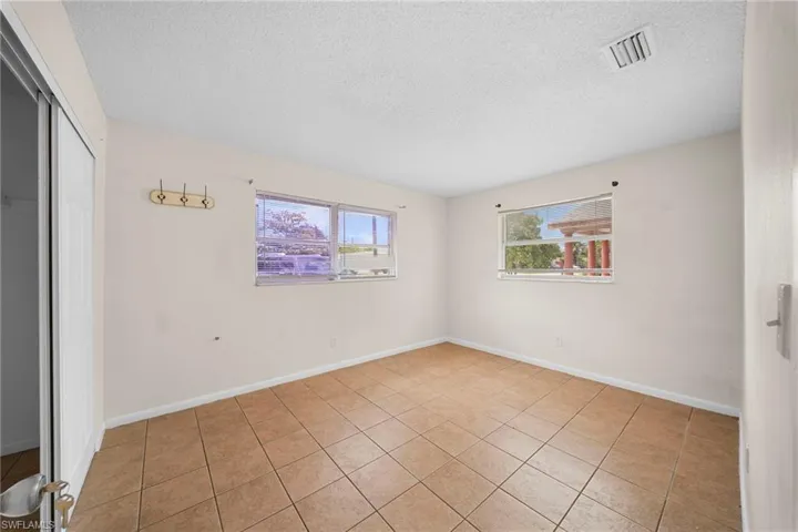 5553 5th Ave, Fort Myers, Florida 33907